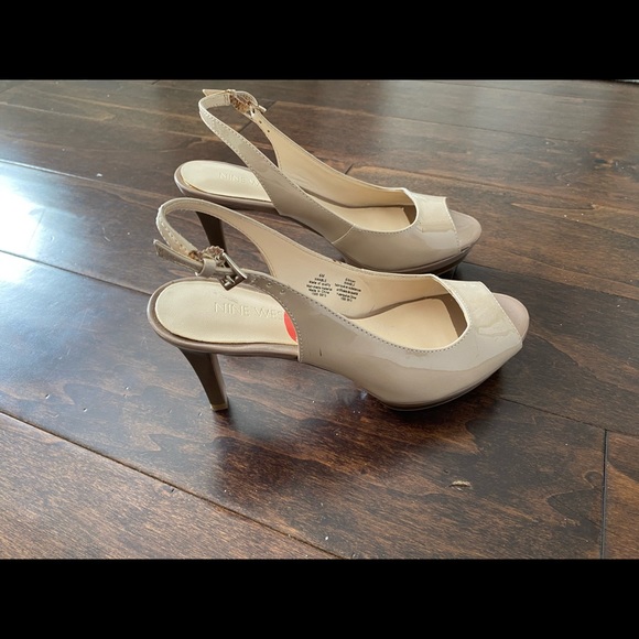 Nude platform slingbacks - Picture 1 of 2